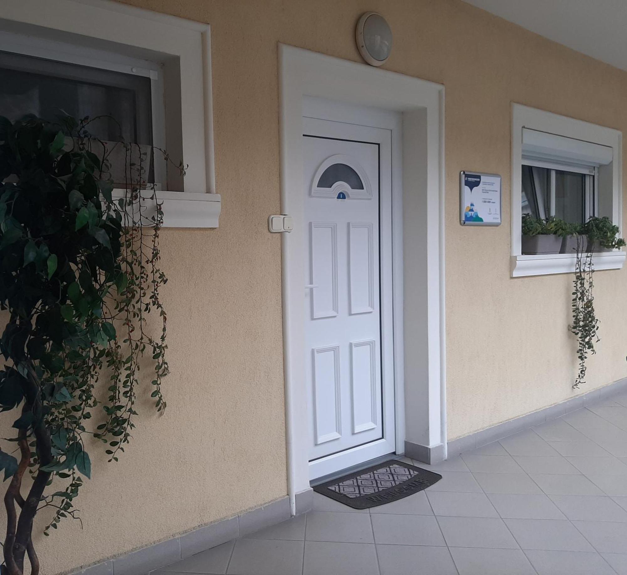 Best Relax Heviz Apartman Экстерьер фото